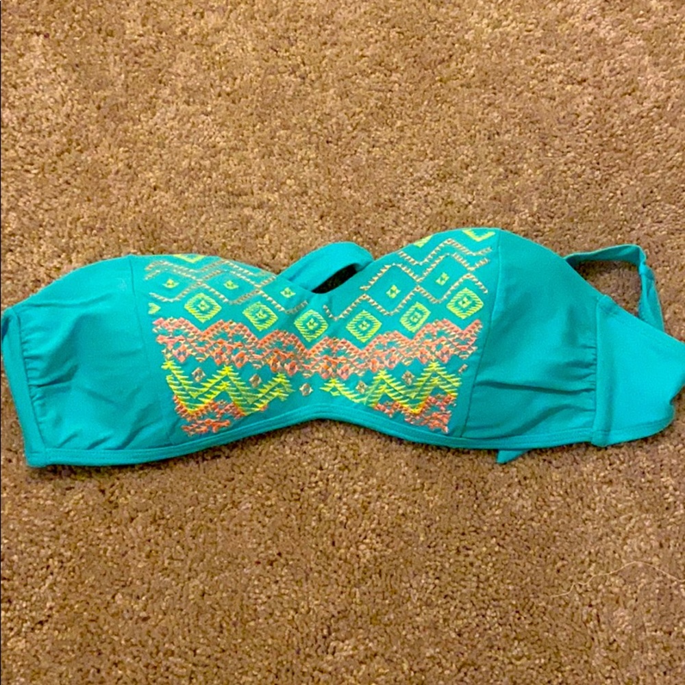 EUC Target Bikini Bathing Suit Top